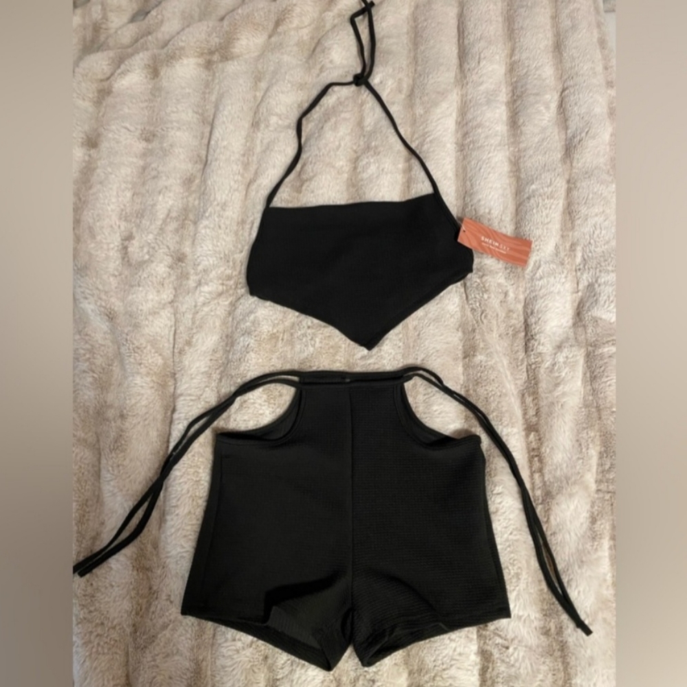 NWT SHEIN Backless Halter Top & Cut Out Shorts, S. - Picture 2 of 2
